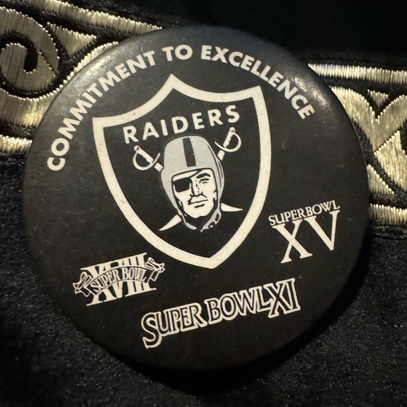 VINTAGE RADIER NFL PINS - Picture 4 of 4